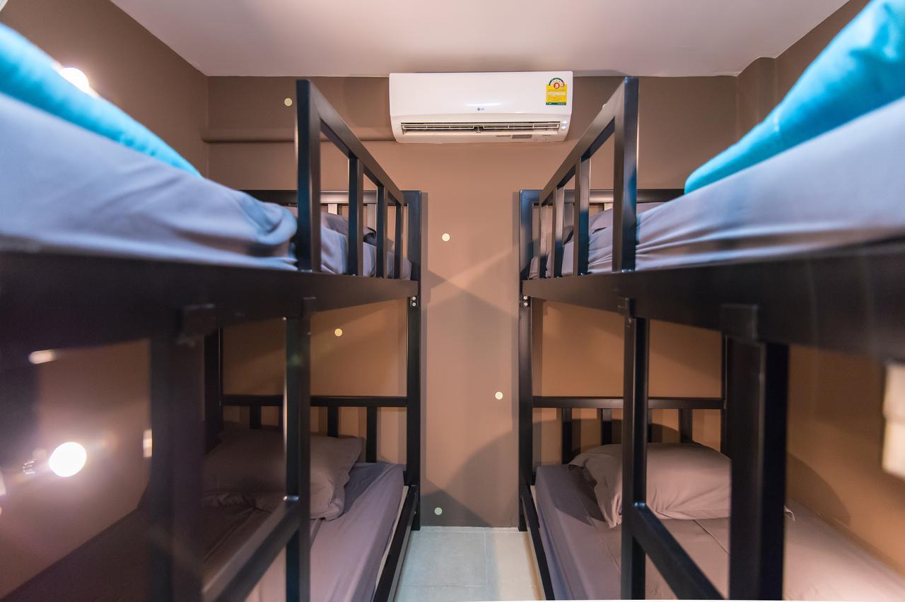 Full Stop. Hostel Patong Exterior photo